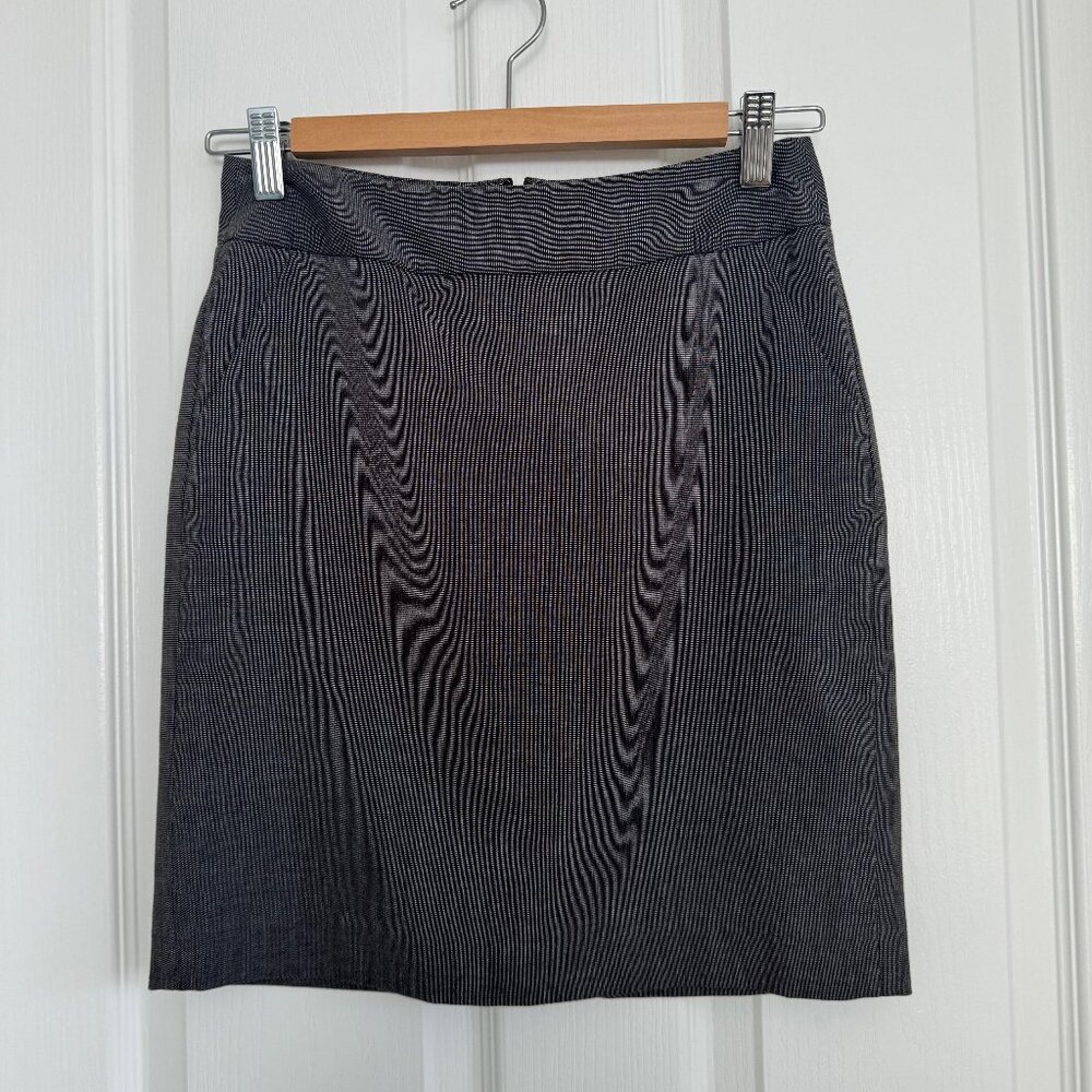 banana republic skirt : 00P : like NEW : grey/black